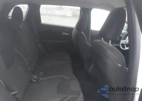 2015 Jeep Cherokee Latitude из США, поврежденный, VIN 1C4PJMCB2FW765166